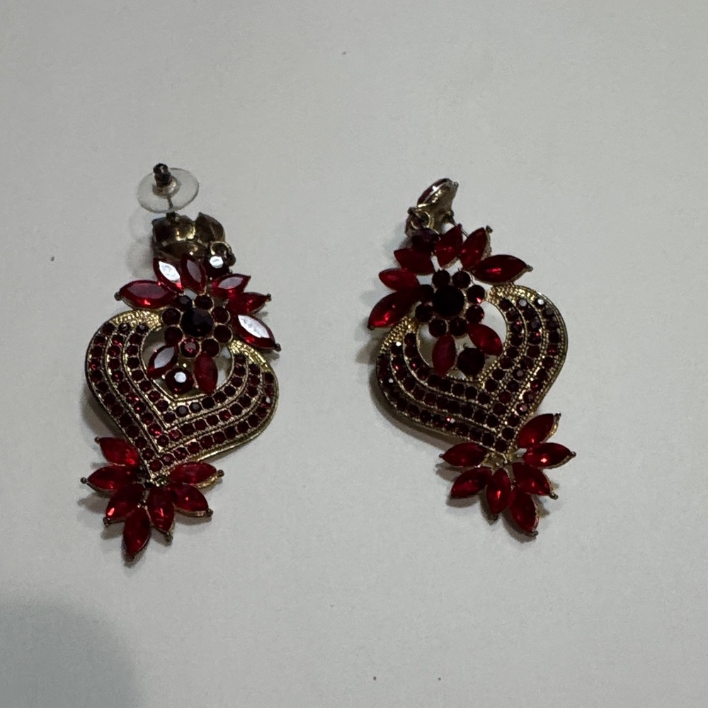 Chic Floral Red and Gold Earrings